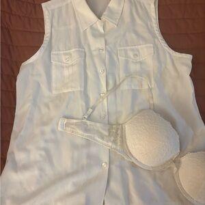 Chic White Sleeveless Blouse with Lace Bra